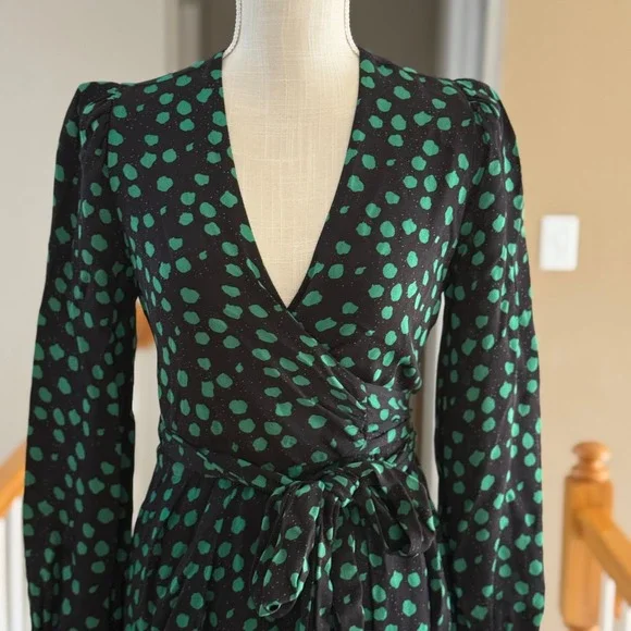 Cynthia Rowley Green Polka Dot Wrap Dress Black Long Sleeve V-Neck Size 0 - Picture 3 of 13